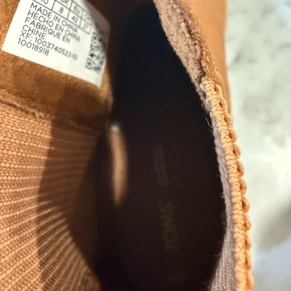 TOMS Charlie Chelsea Boot Size 10 Brown Sugar Leather Like New - Picture 3 of 11